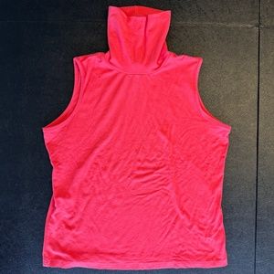 TWO TWENTY FIVE sleeveless turtleneck